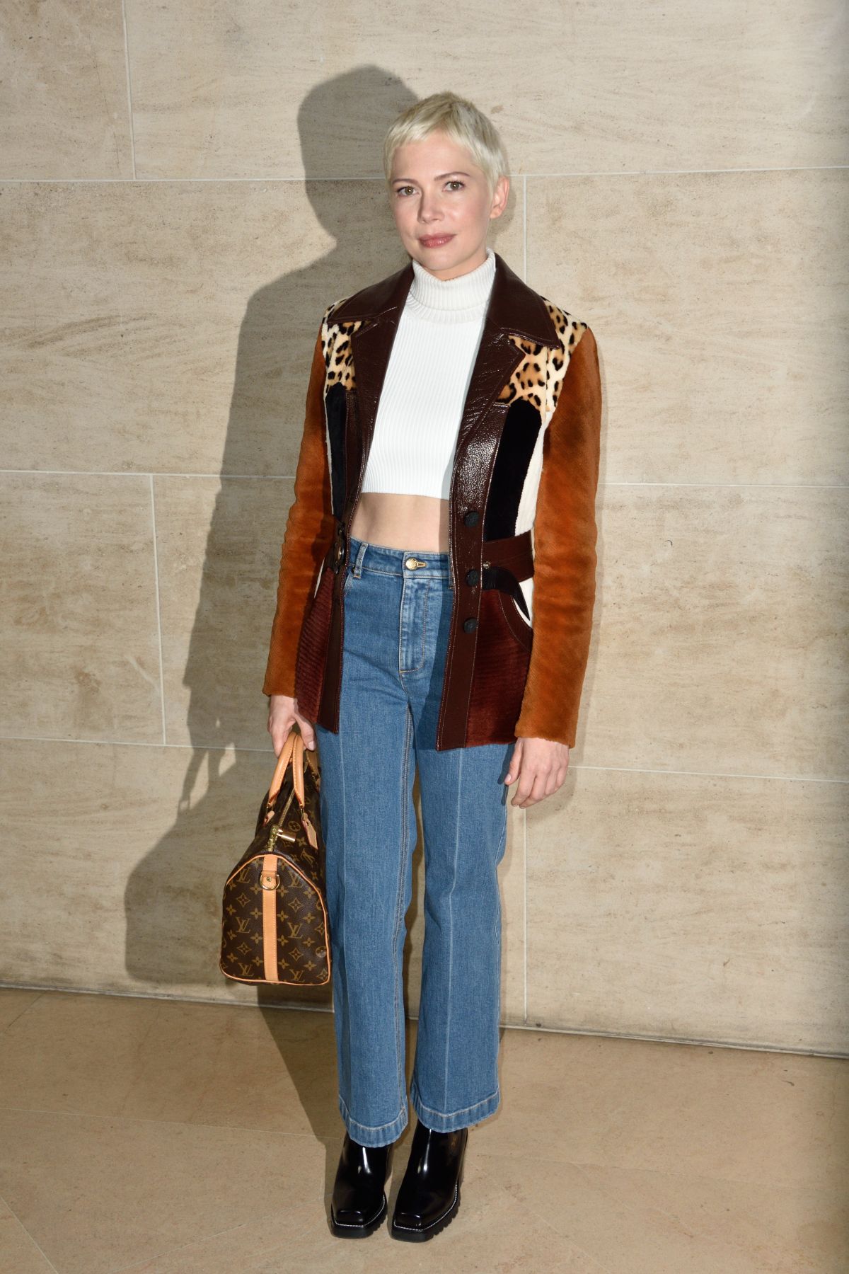 MICHELLE WILLIAMS at Louis Vuitton Fashion Show at Paris Fashion Week ...