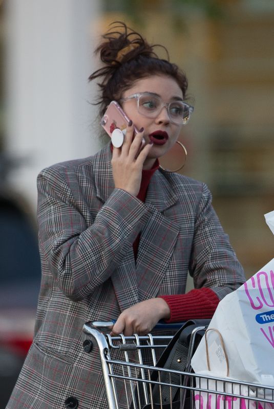 SARAH HYLAND Out Shopping in Los Angeles 12/04/2017 – HawtCelebs