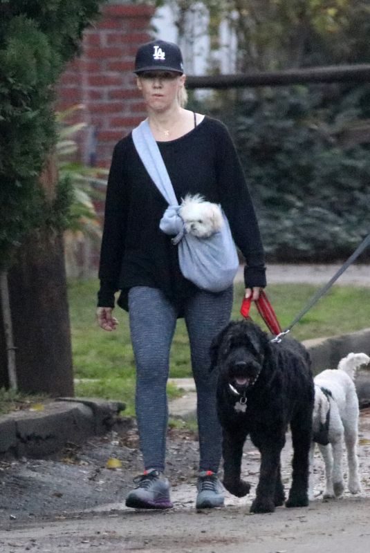 JENNIE GARTH Out with Her Dogs in Los Angeles 01/16/2018