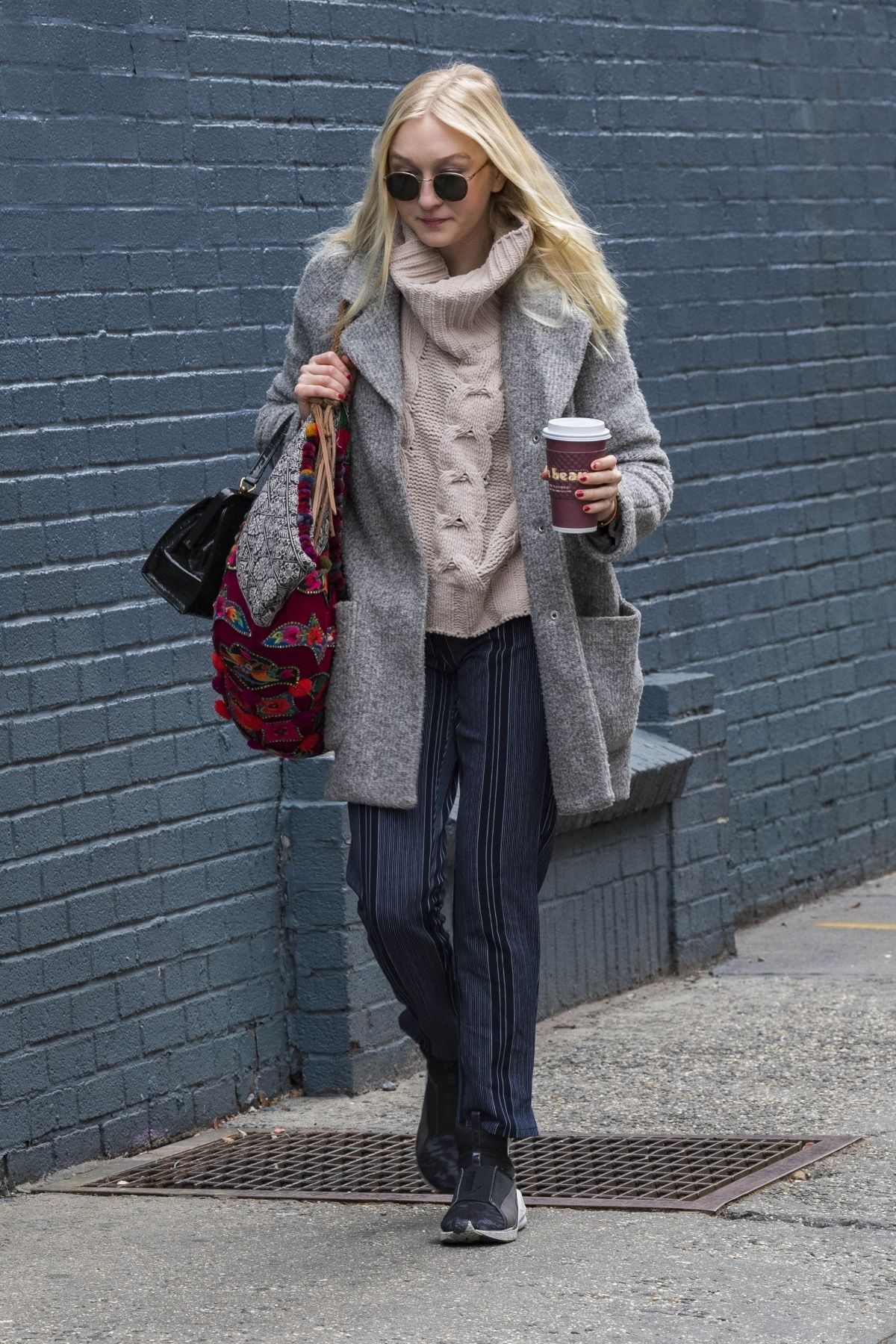 DAKOTA FANNING Out for a Coffee in New York 02/02/2018 – HawtCelebs
