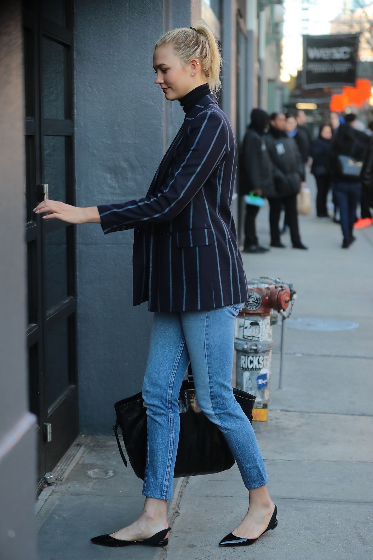 KARLIE KLOSS in Jeans Out in New York 03/26/2018 – HawtCelebs