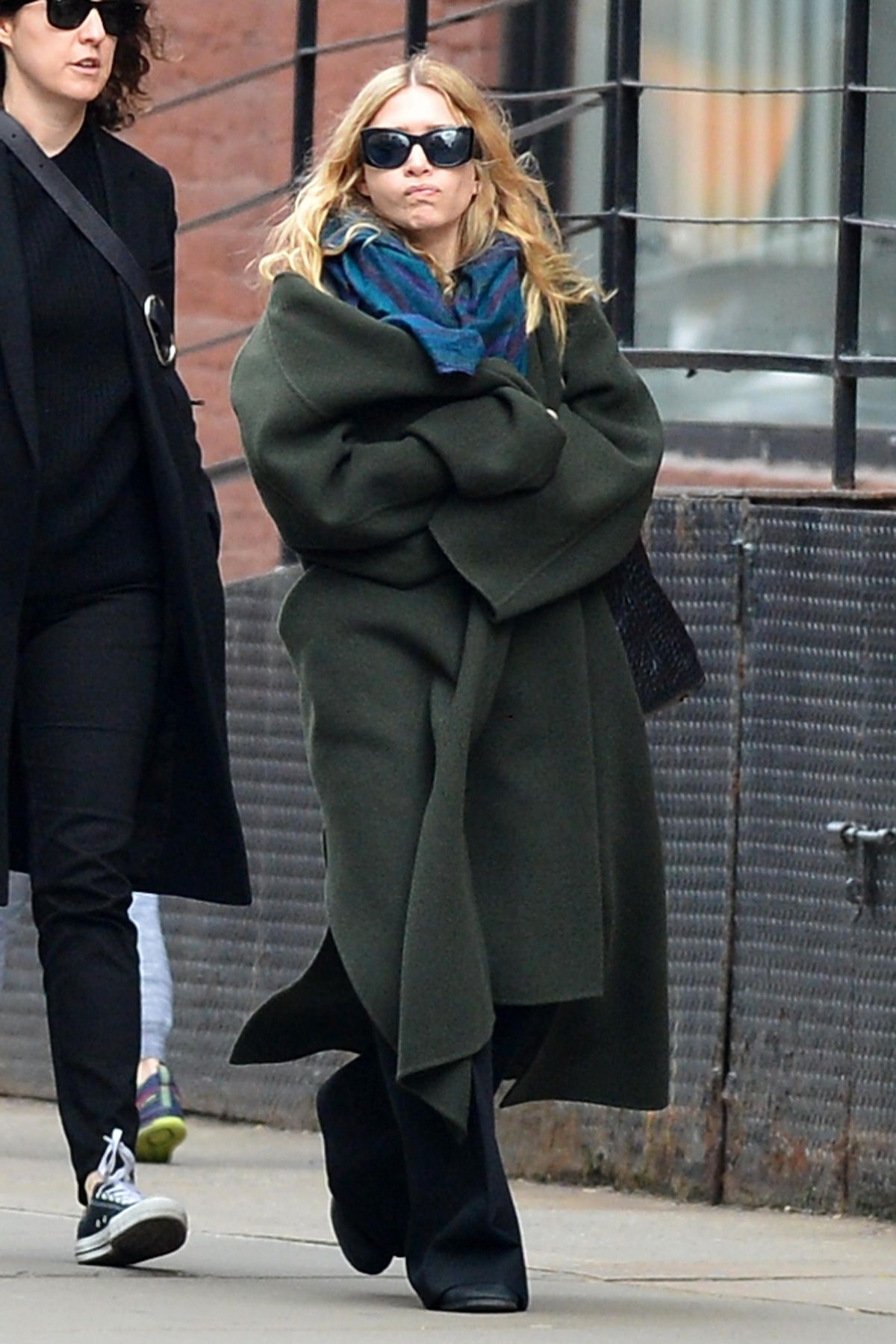 ASHLEY OLSEN Out and About in New York 04/01/2018 - HawtCelebs
