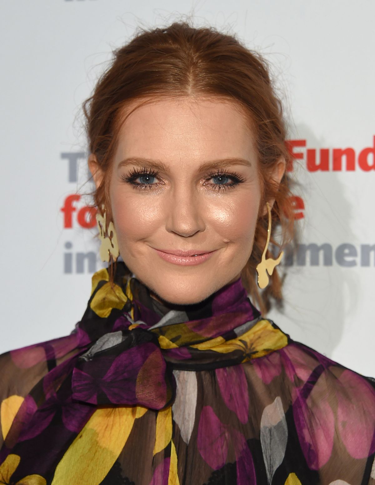 Darby Stanchfield At Scandal Finale Live Stage Reading In Hollywood 04 
