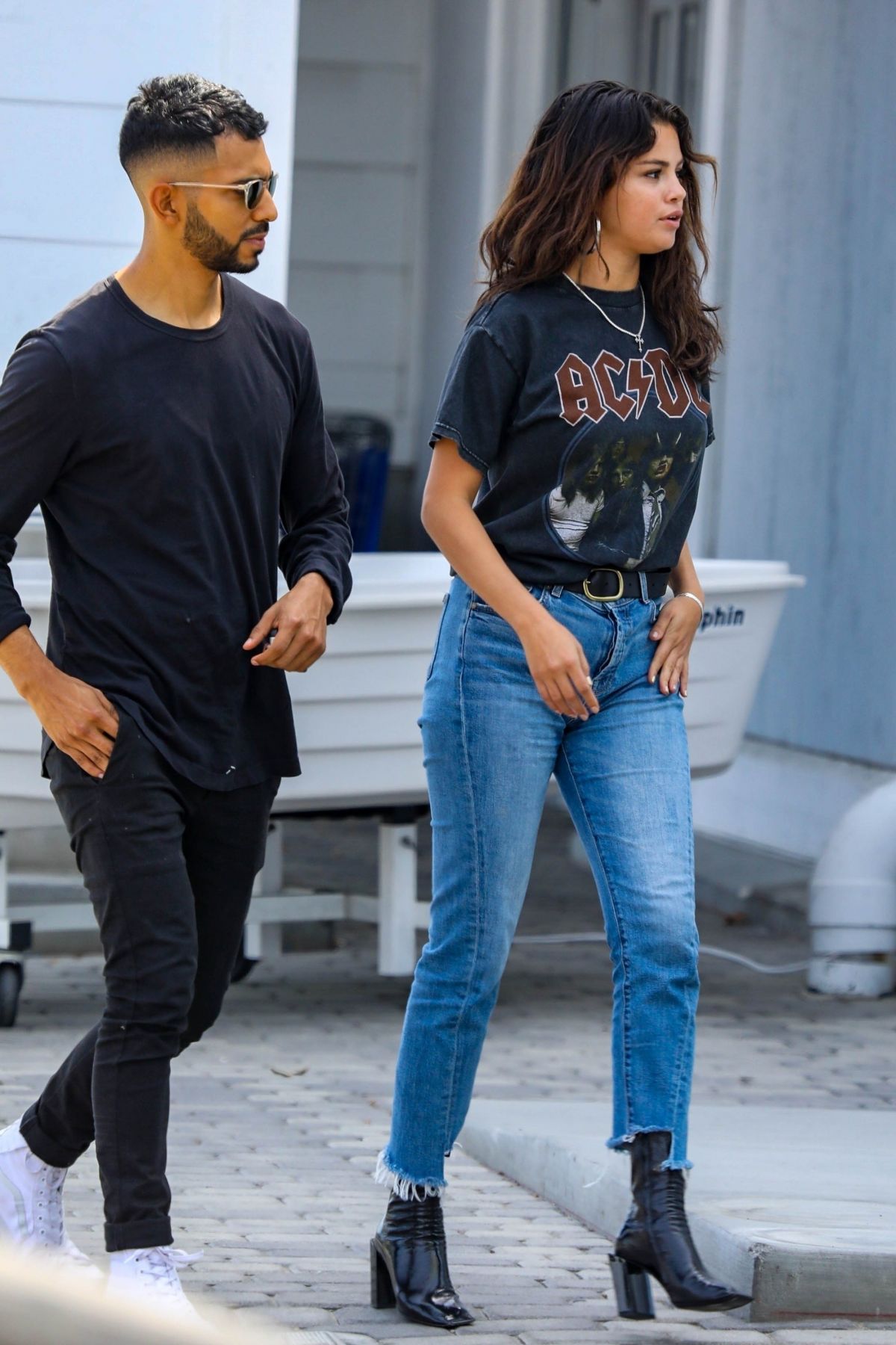SELENA GOMEZ Out Shopping in Beverly Hills 02/01/2018 – HawtCelebs