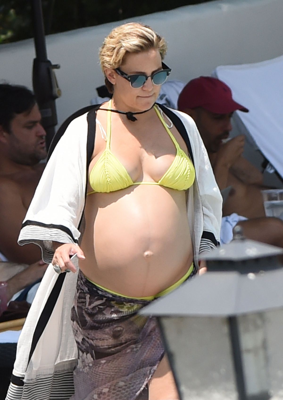Pregnant Kate Hudson In Bikini At A Pool In Ojai 07282018 Hawtcelebs 