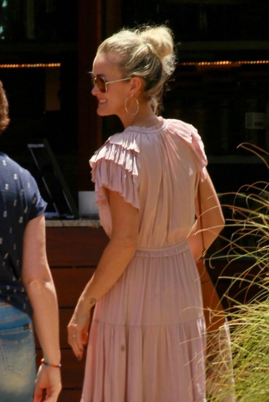 MISSI PYLE Out for Lunch in Calabasas 09/17/2018