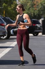 SHAUNA SEXTON Leaves Yoga Class in Los Angeles 09/21/2018
