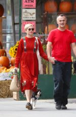 MICHELLE WILLIAMS and Phil Elverum Out in New York 10/10/2018