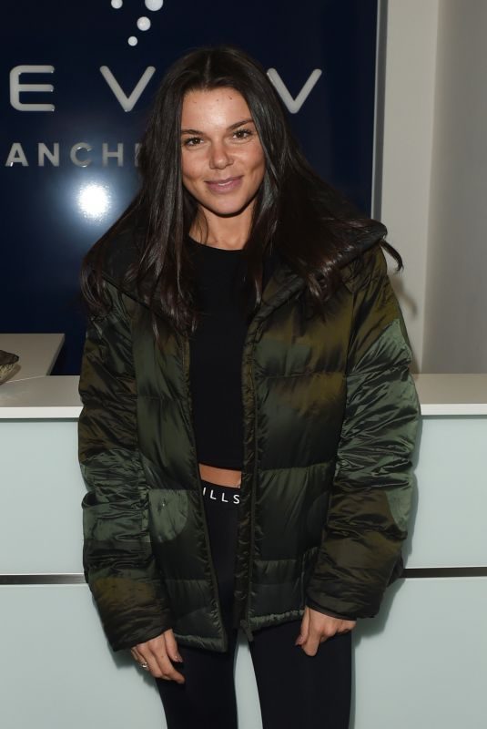 FAYE BROOKES at Reviv in Manchester 11/23/2018