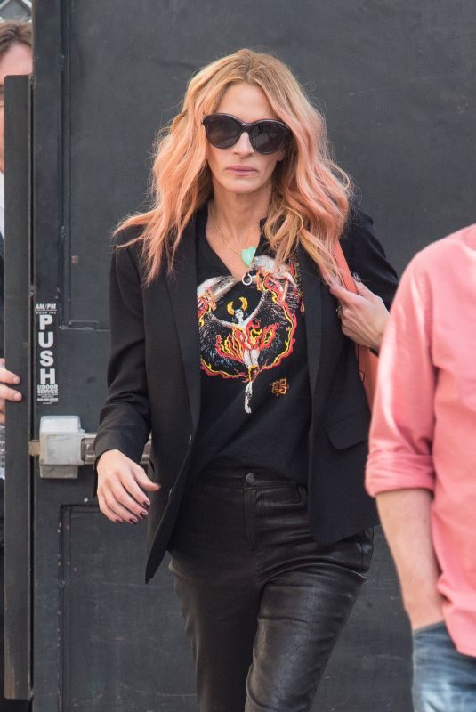 JULIA ROBERTS at Jimmy Kimmel Live in Los Angeles 11/01/2018