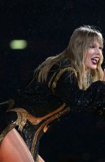 TAYLOR SWIFT Performs at Her Reputation Stadium Tour in Auckland 11/09/2018
