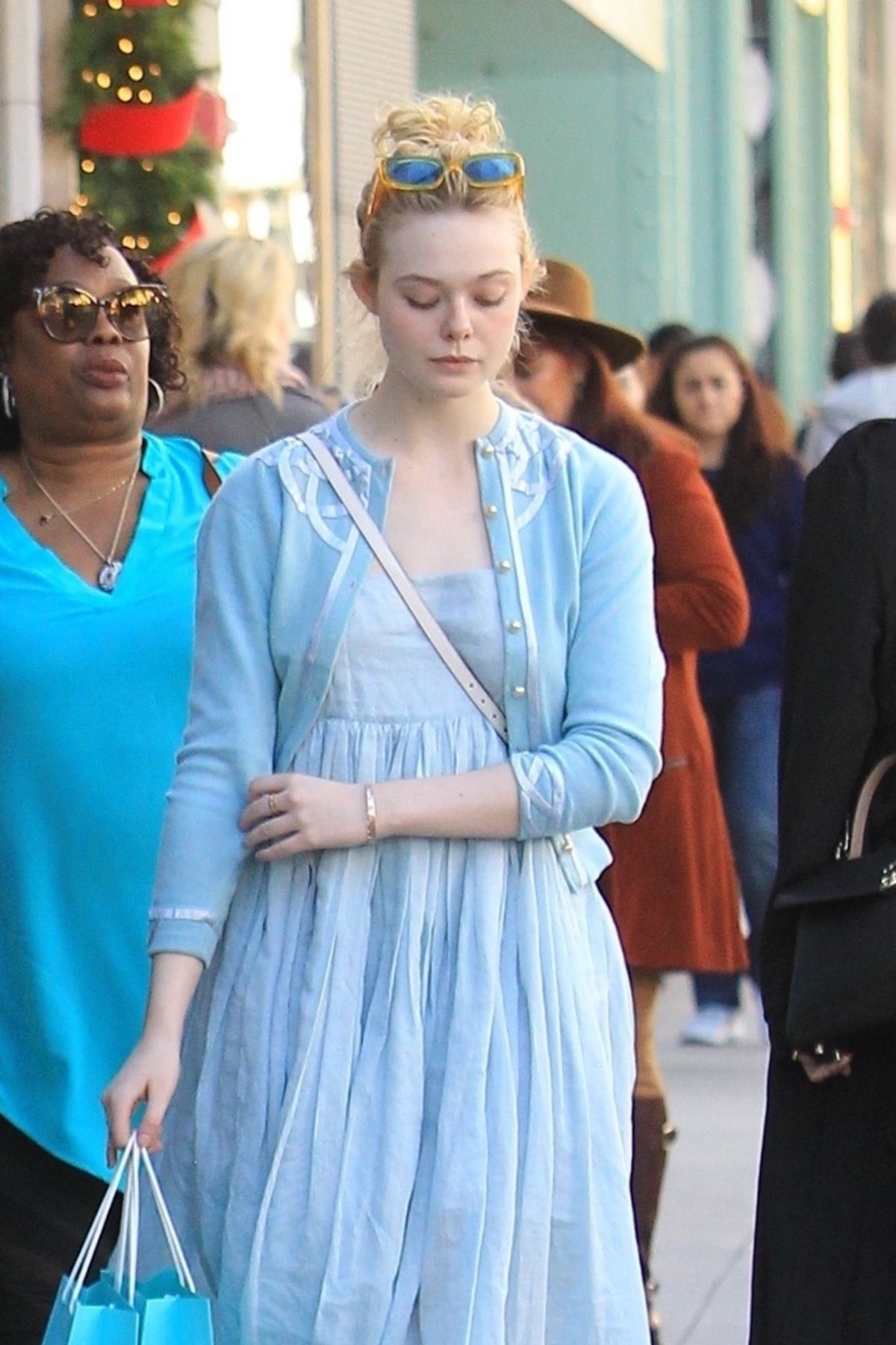 Elle and Dakota Fanning enjoy a day of shopping on Rodeo Drive in
