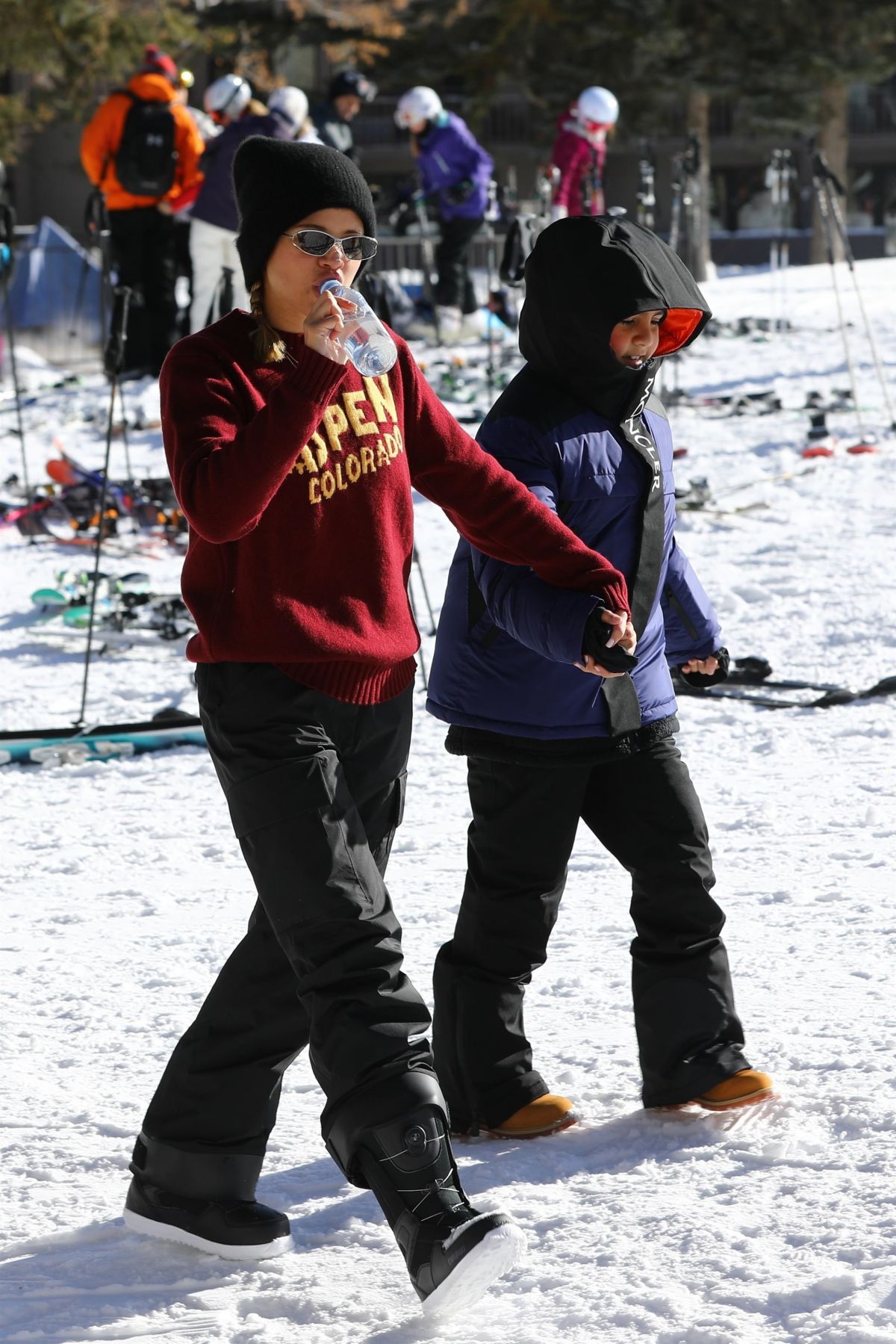 KENDALL JENNER, KOURTNEY KARDASHIAN and SOFIA RICHIE Out on Slopes in ...