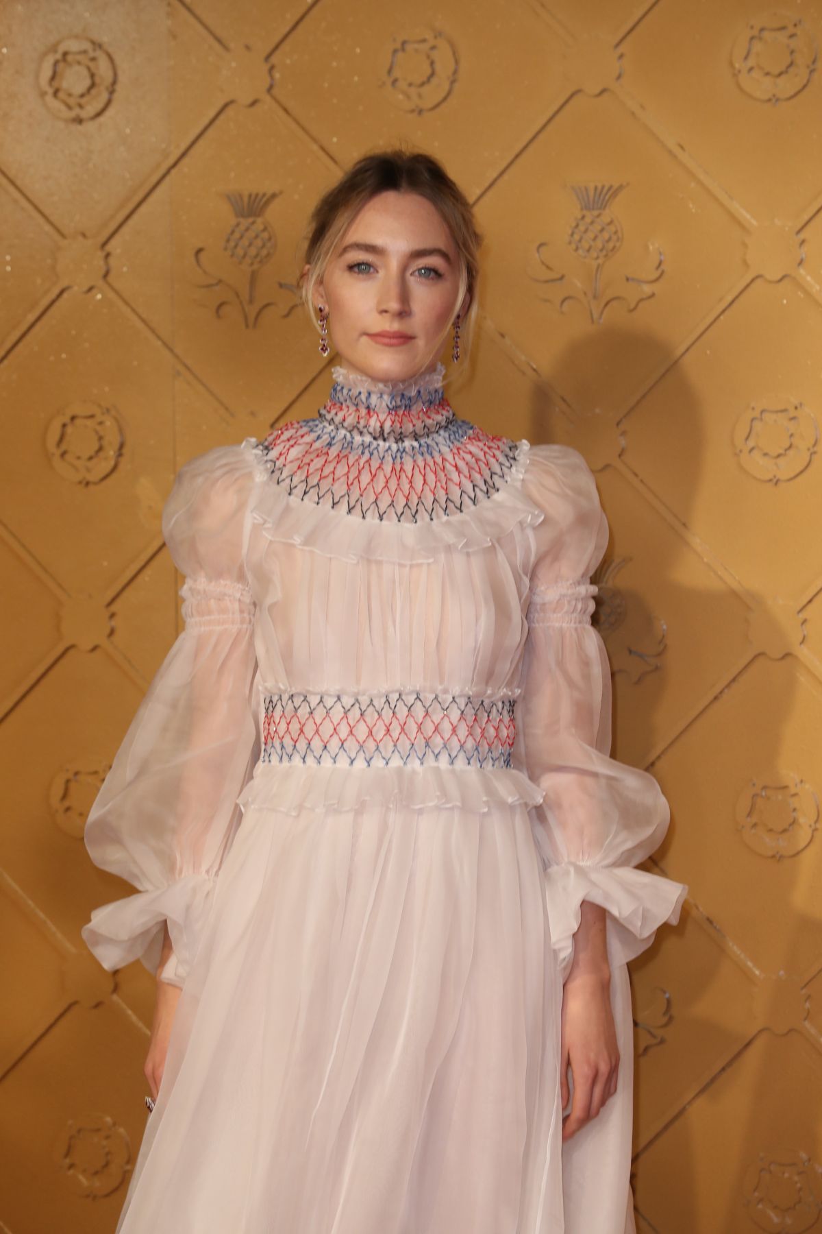 Saoirse Ronan At Mary Queen Of Scots Premiere In London Hawtcelebs