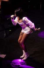 AZEALIA BANKS Performs at a Concert in London 01/25/2019