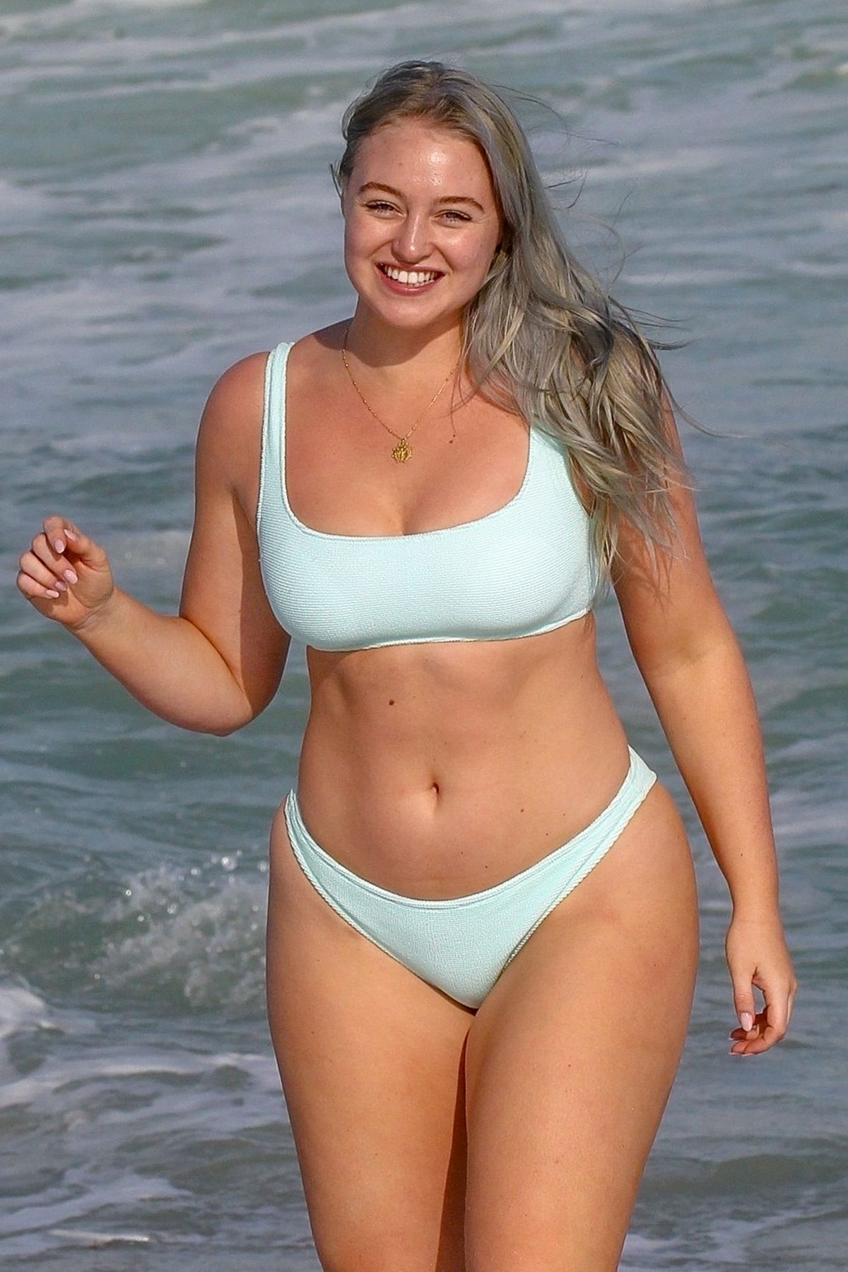 Iskra Lawrence In Bikini At A Beach In Miami Bikini Hot Sex Picture 6522