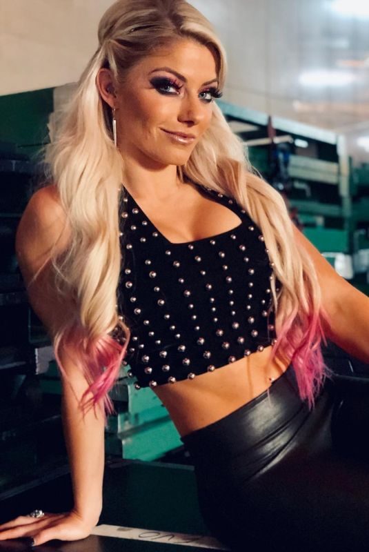 ALEXA BLISS – WWE Raw in Portland 02/04/2019