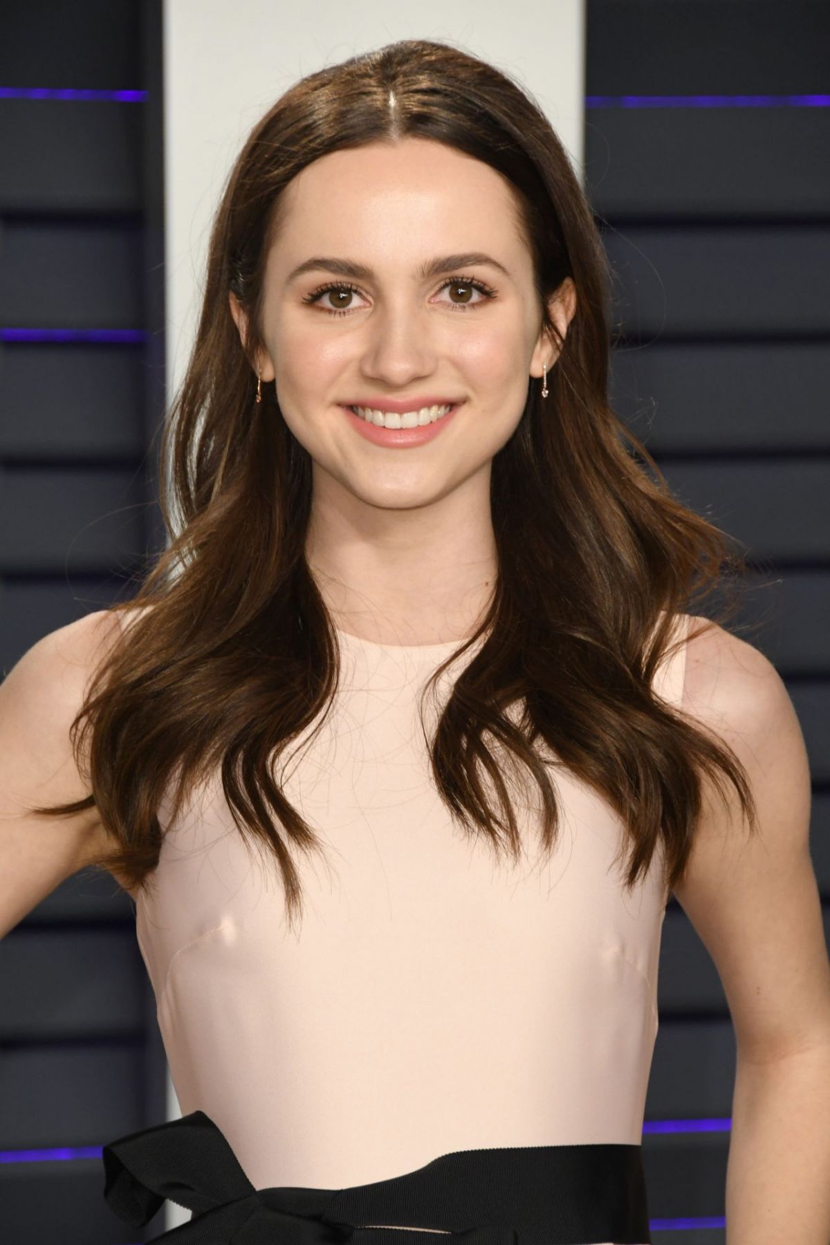 maude apatow attends the 2022 vanity fair oscar party in beverly hills,  california-270322_5