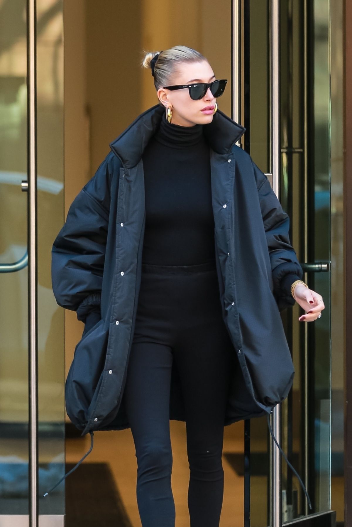 Hailey Baldwin Leaving a Studio in New York October 30, 2019 – Star Style