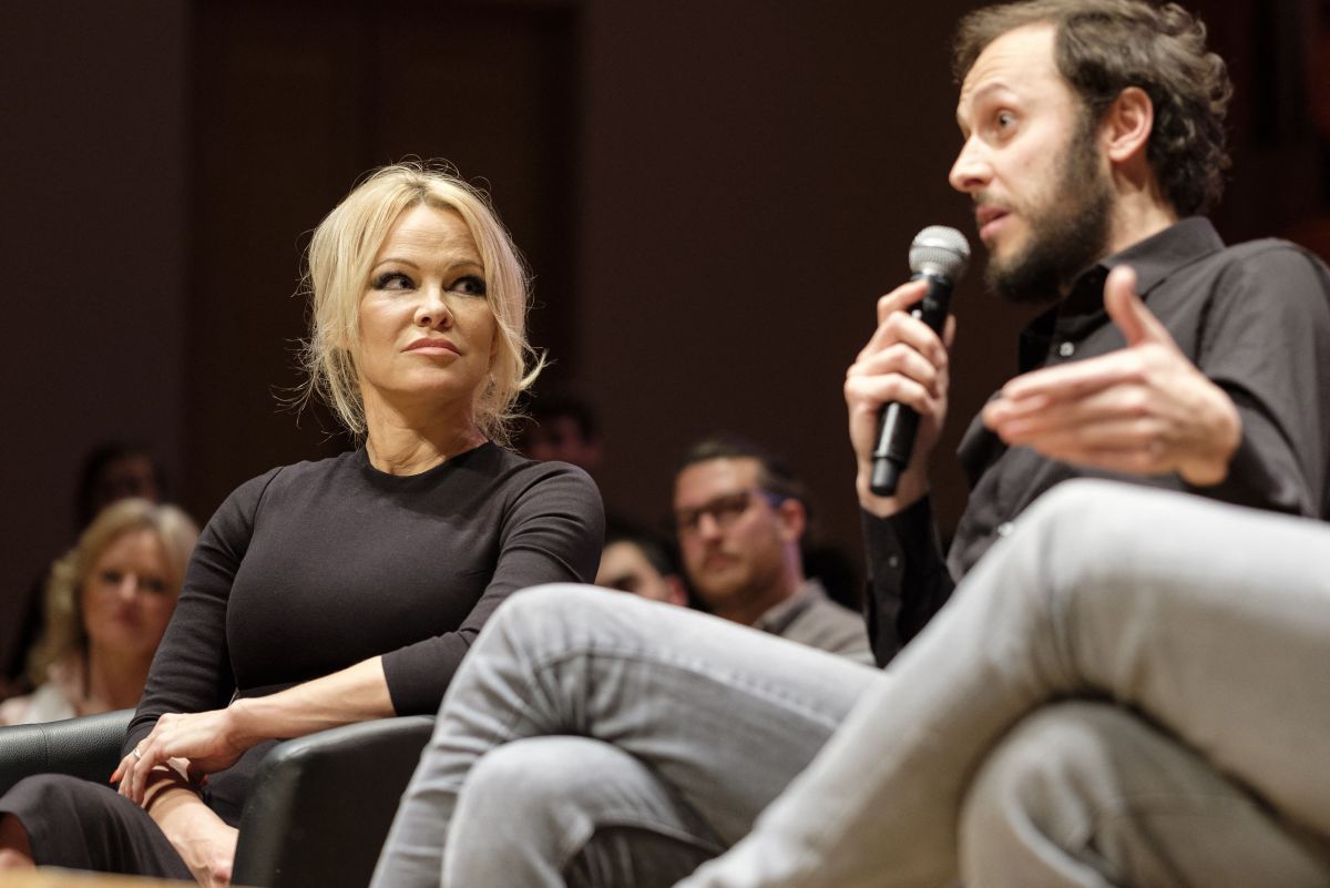 PAMELA ANDERSON at Democracy in Europe Movement 2025 in Brussels 03/25