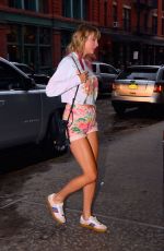 TAYLOR SWIFT Out and About in New York 04/22/2019