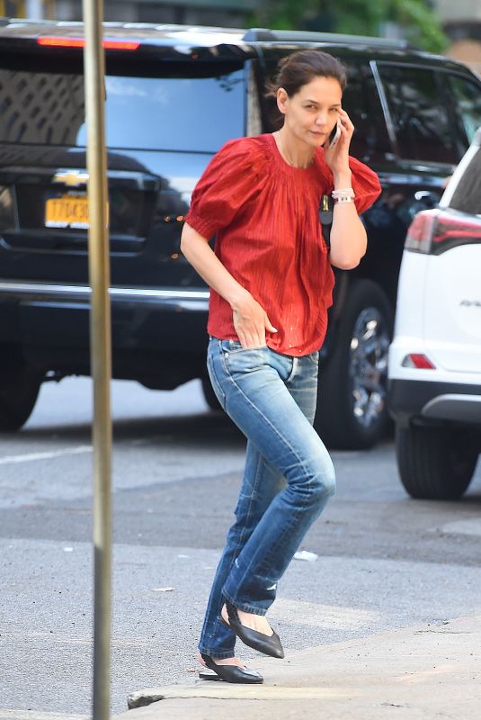 KATIE HOLMES Out and About in New York 05/28/2019 – HawtCelebs