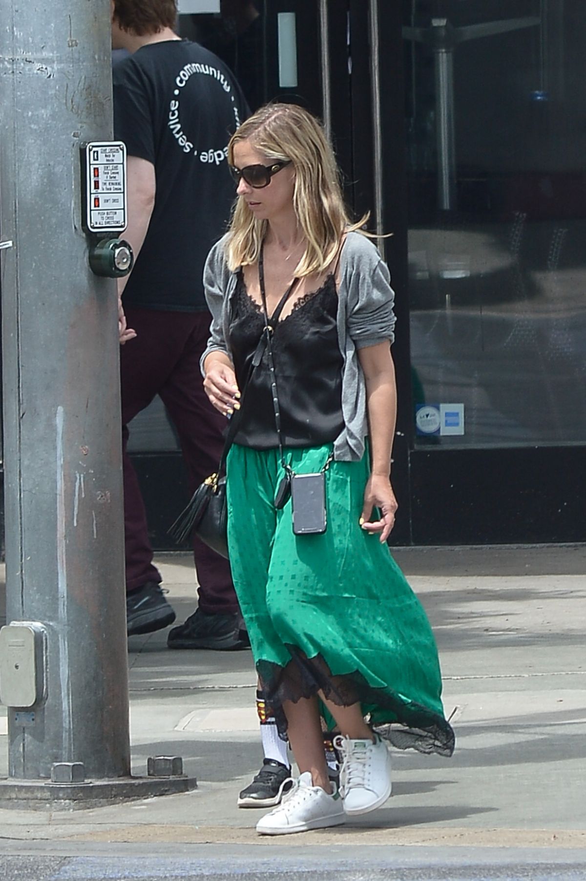 SARAH MICHELLE GELLAR Out Shopping in Los Angeles 06/13/2019 – HawtCelebs