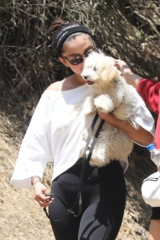 SELENA GOMEZ Out Hiking with Her Dog in Los Angeles 07/06/2019 – HawtCelebs