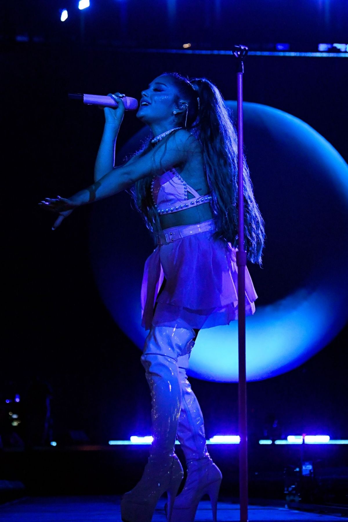 ARIANA GRANDE Performs at Final Night of Lollapalooza in Chicago 08/04 ...