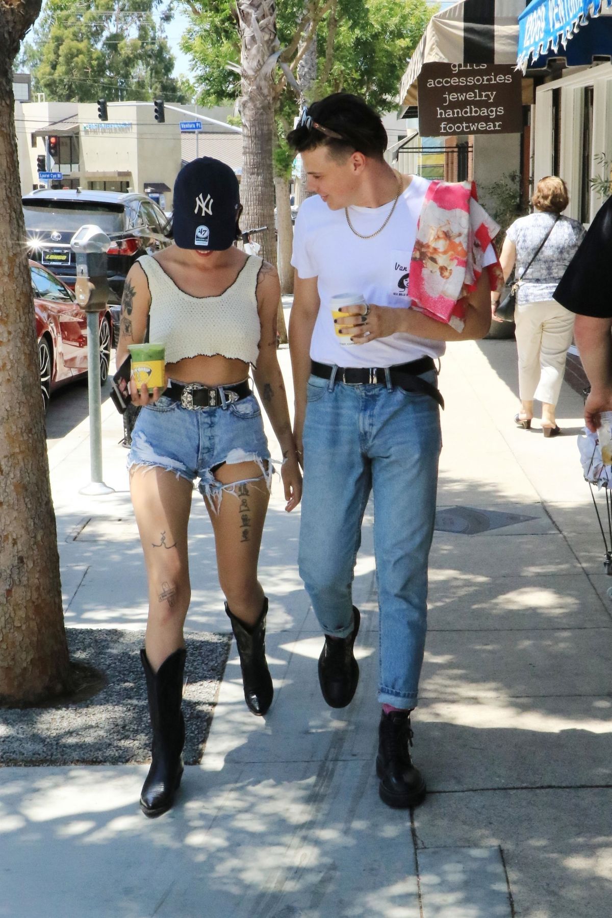 HALSEY in Denim Shorts Out in Studio City 08/03/2019 – HawtCelebs