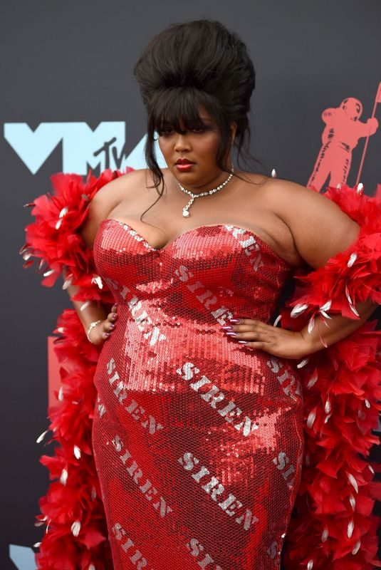 LIZZO at 2019 MTV Video Music Awards in Newark 08/26/2019