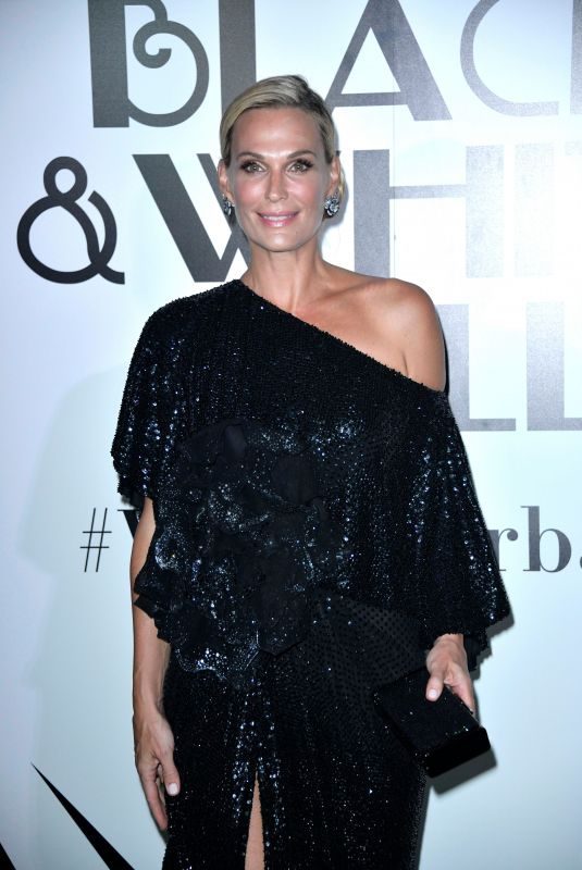 MOLLY SIMS at Black and White Vanity Fair Party at 2019 Venice Film Festival 08/31/2019