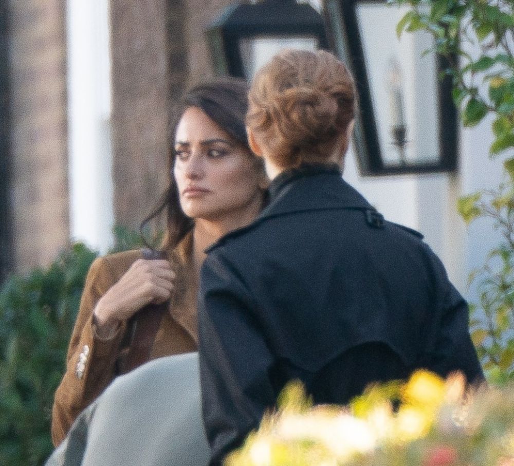 Penelope Cruz And Jessica Chastain On The Set 355 Movie In London 09052019 Hawtcelebs 4443