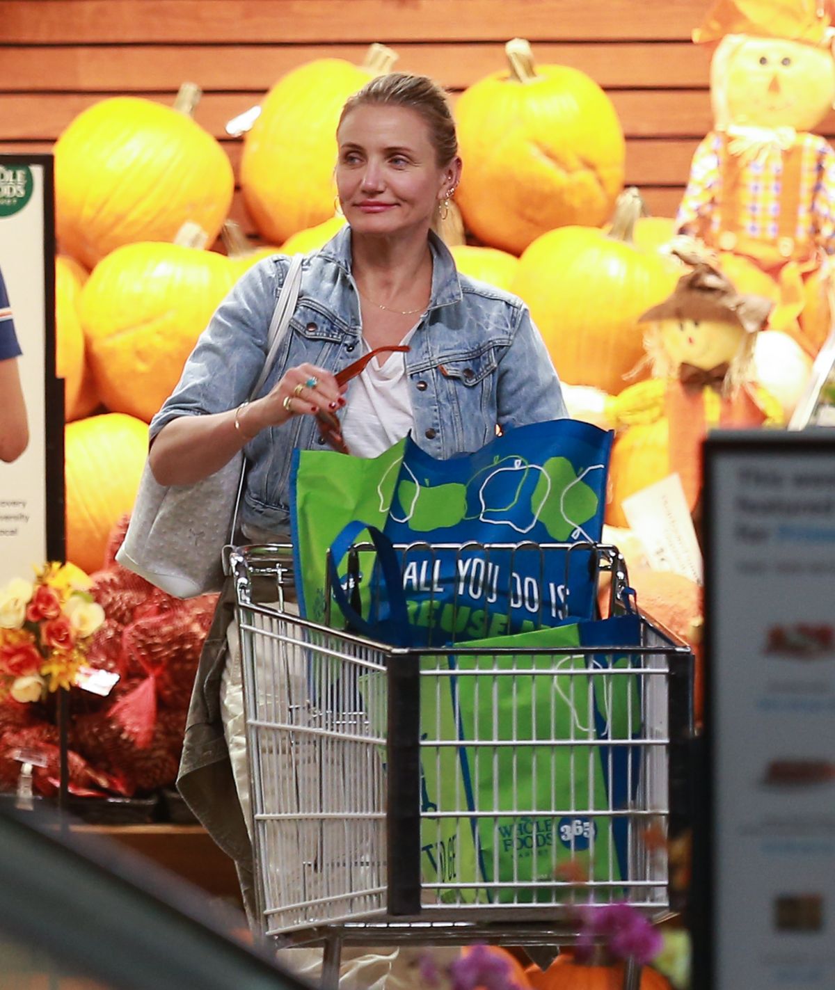 Cameron Diaz Shopping At Whole Foods In Beverly Hills Hawtcelebs