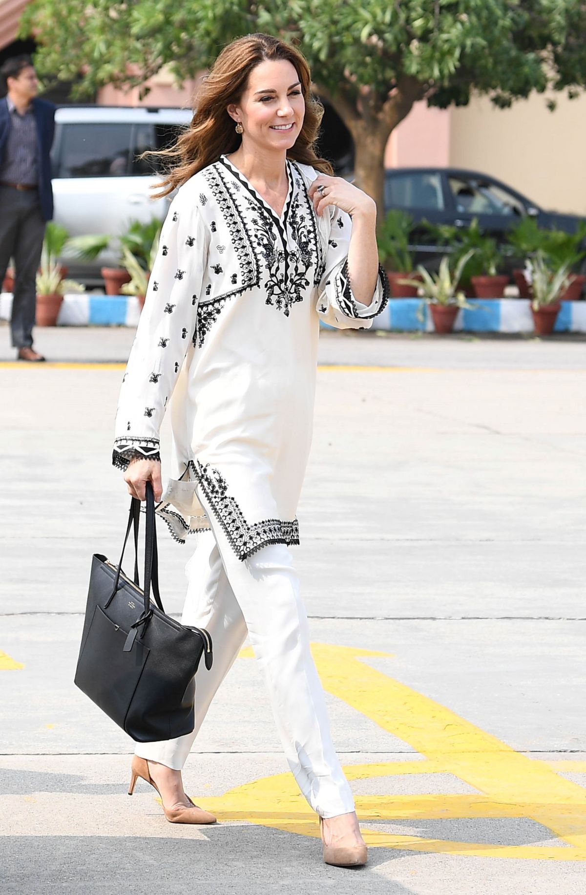 KATE MIDDLETON Arrives at Lahore Airport 10/18/2019 – HawtCelebs