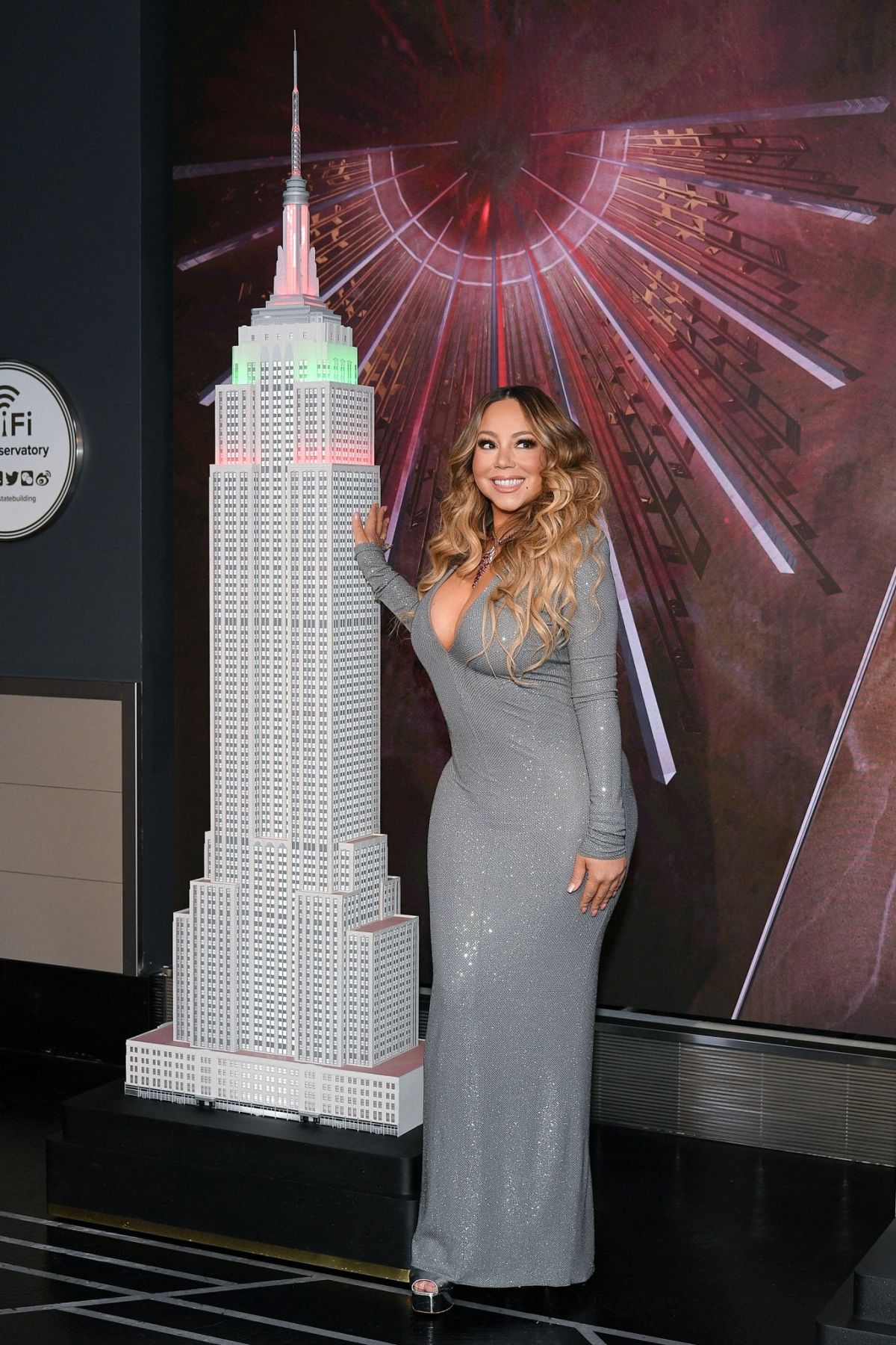 Mariah Carey Lights Empire State Building In New York 12172019 Hawtcelebs 