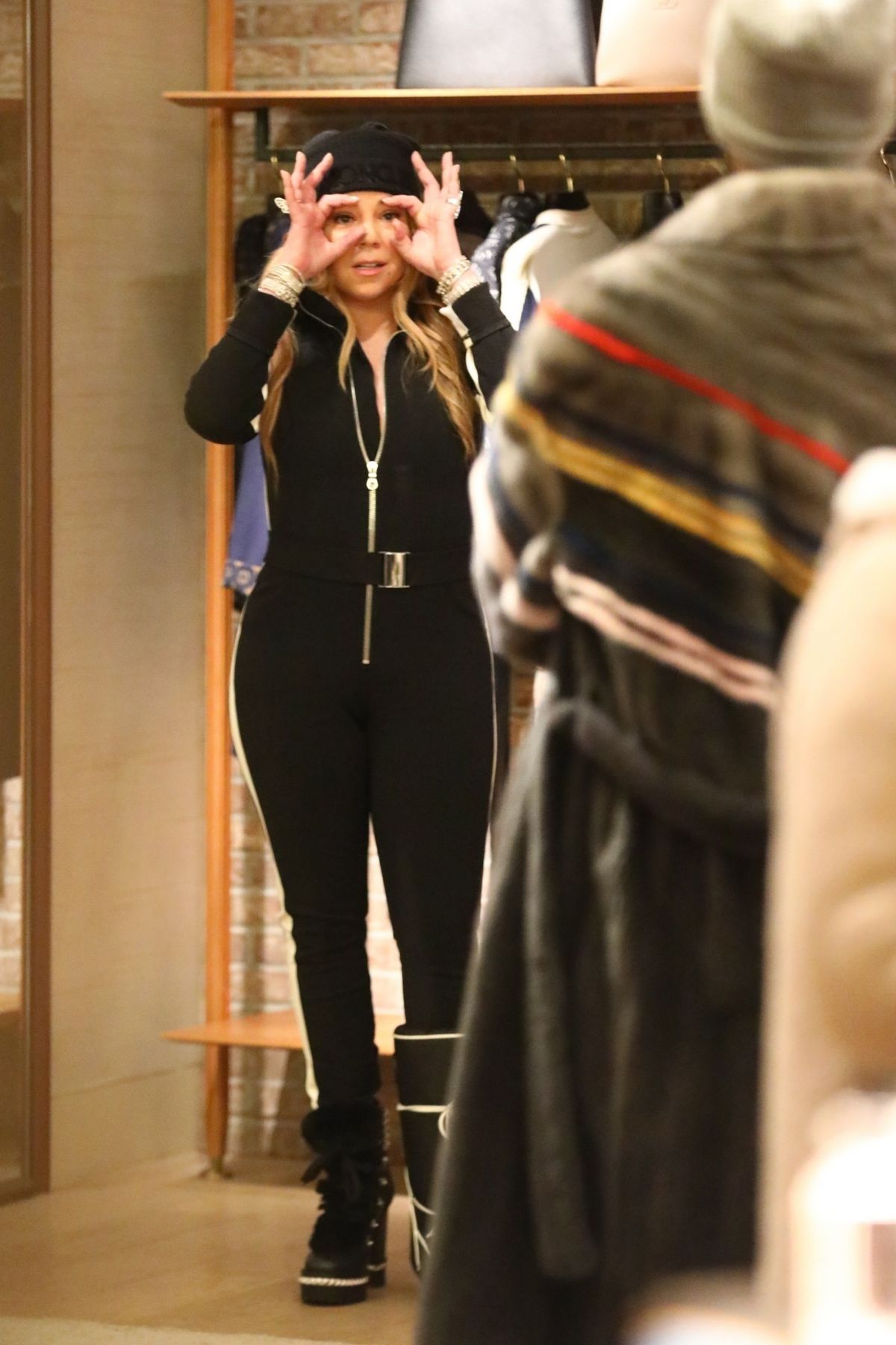 Mariah Carey Indulges in Louis Vuitton Shopping Spree in Aspen: Photo  3269241, Mariah Carey Photos