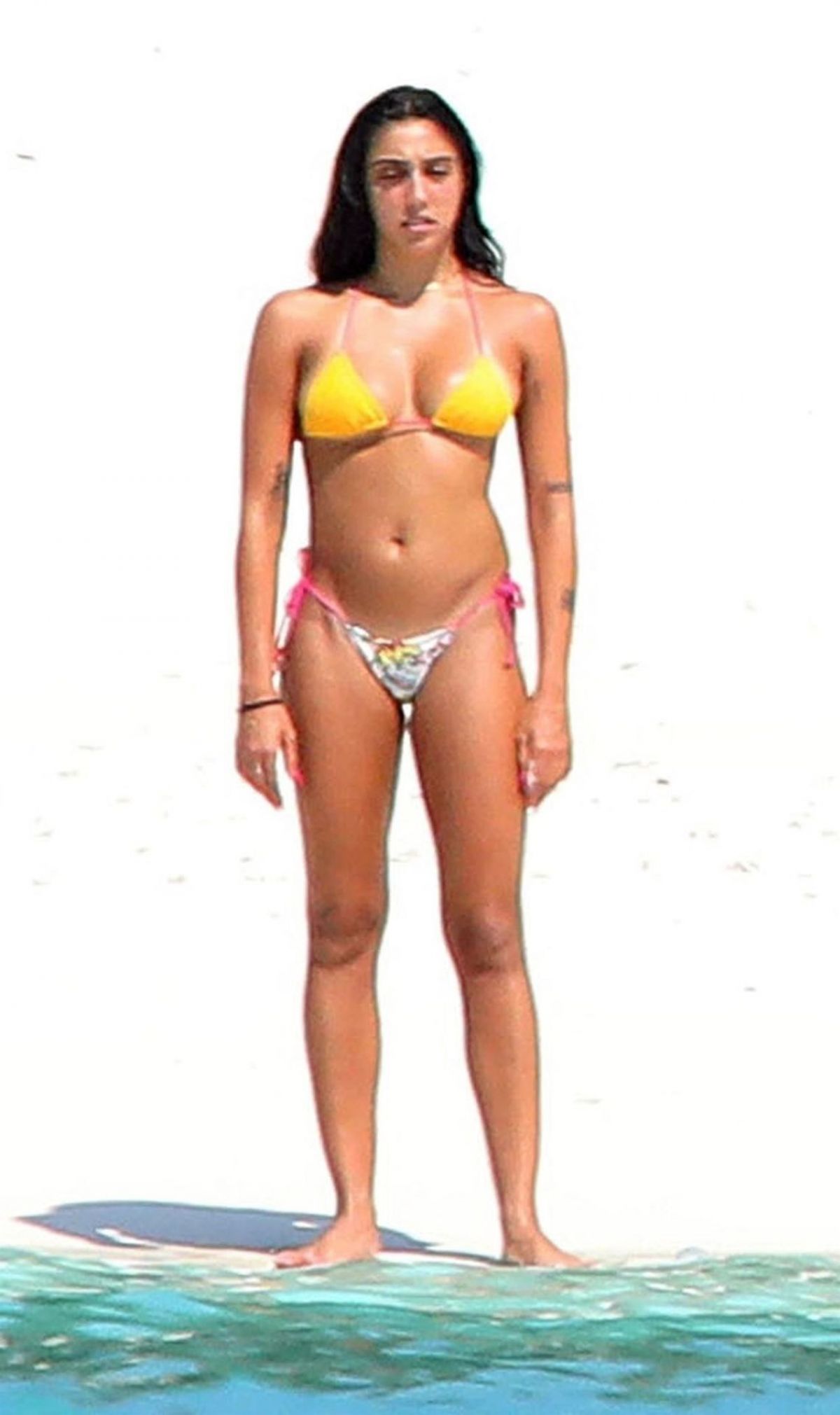Lourdes Leon In Bikini At A Beach In Maldives Hawtcelebs My Xxx Hot Girl