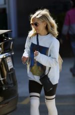 SARAH MICHELLE GELLAR Out Shopping in Brentwood 01/29/2020