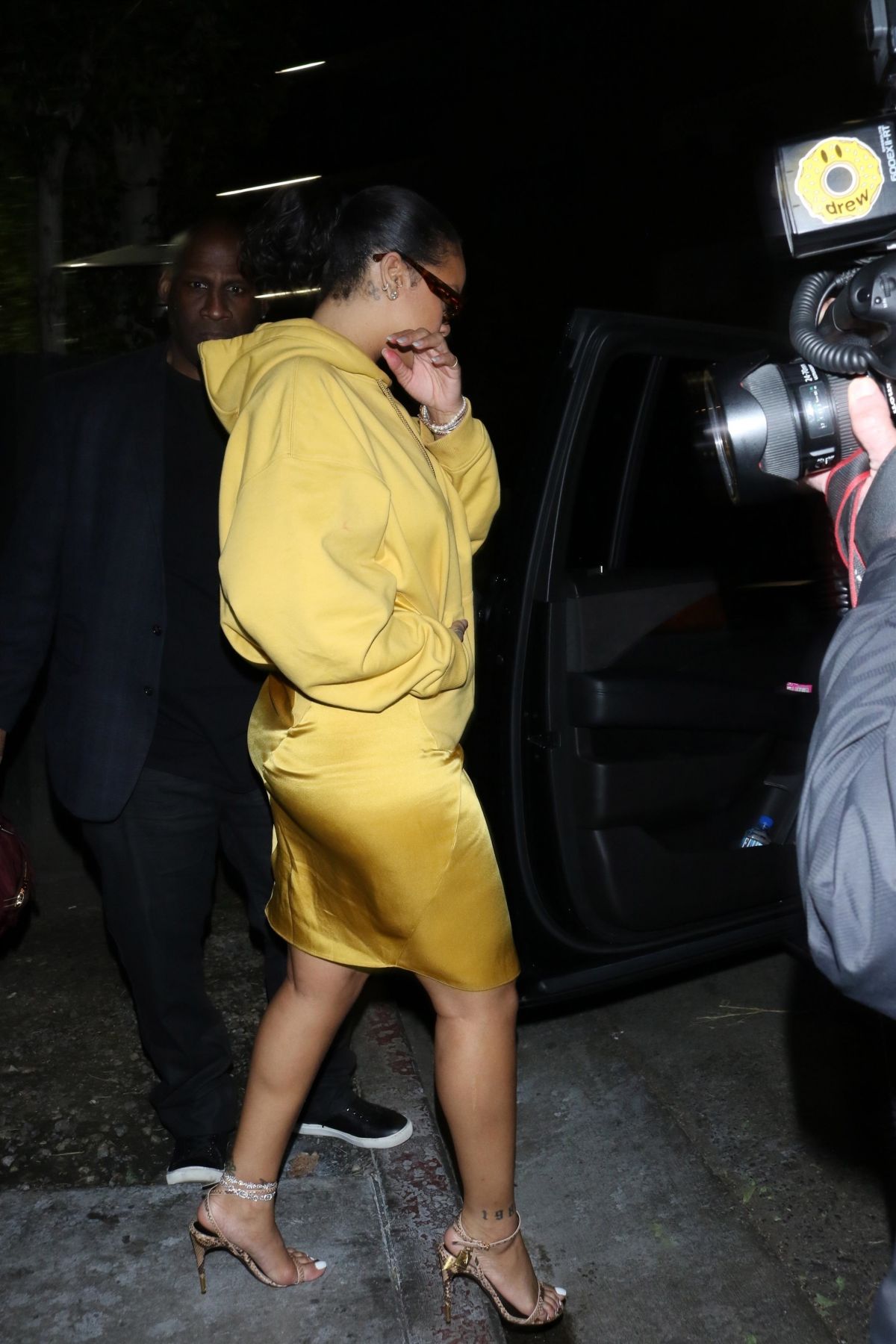 RIHANNA Leaves Her Concert in Los Angeles 05/05/2016 – HawtCelebs