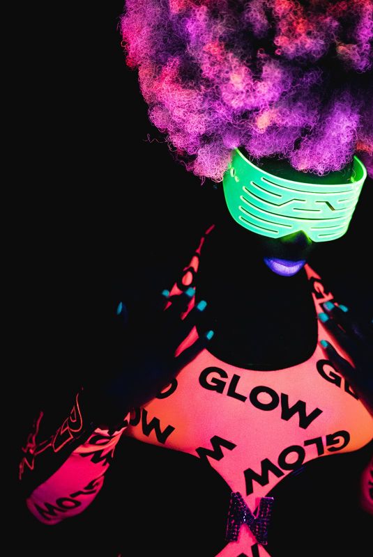 WWE – Naomi, Glow In The Dark Photoshoot
