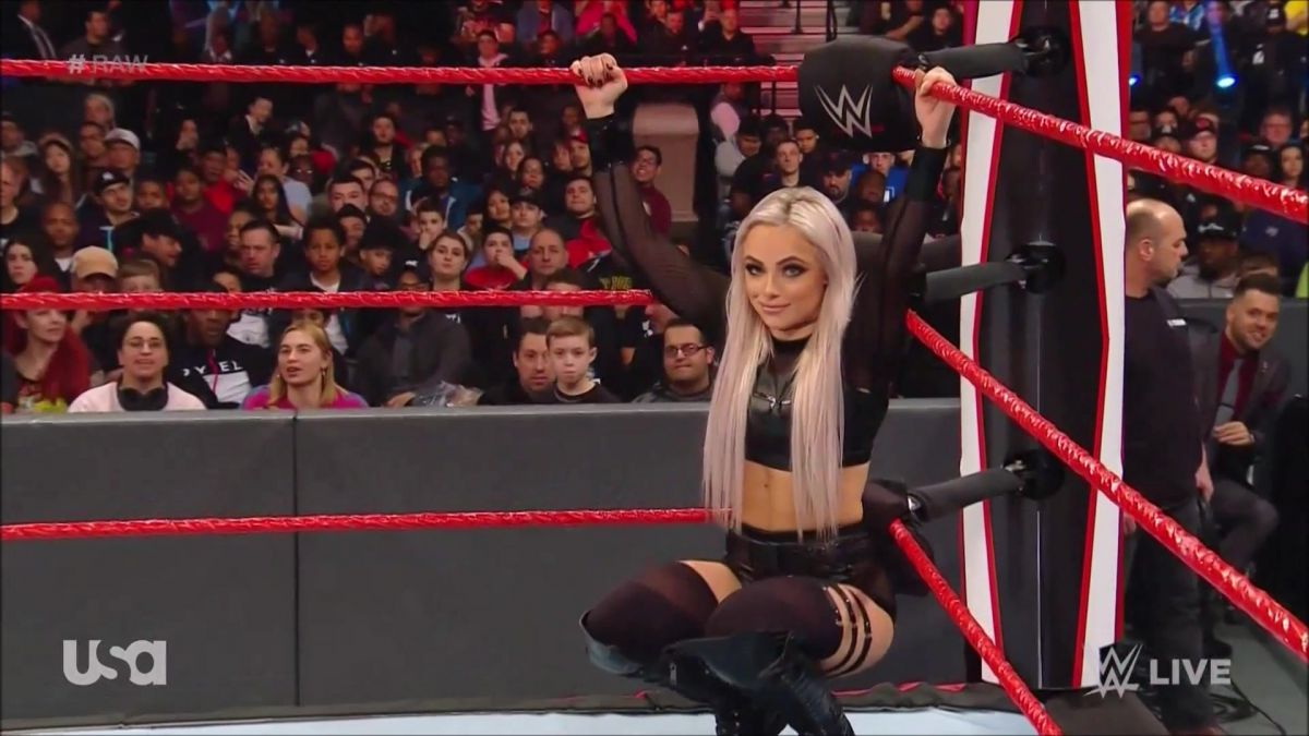 LIV MORGAN vd RUBY RIOTT 03/02/2020.