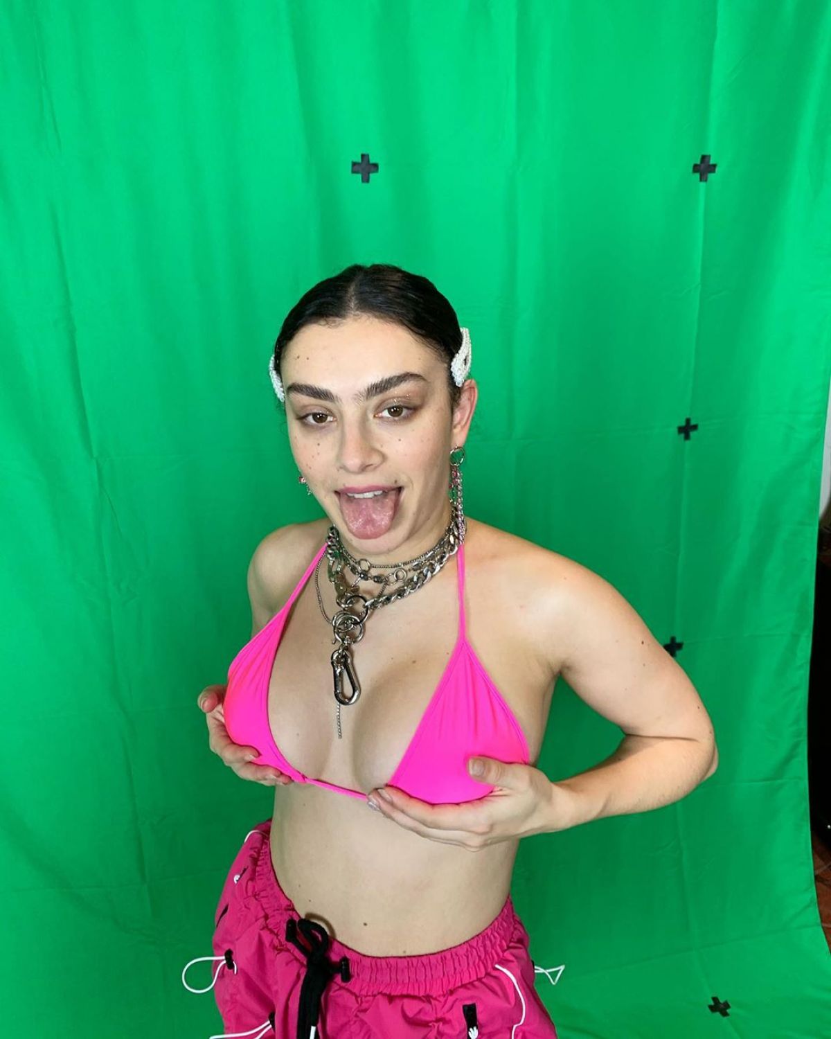 Charli Xcx Making A Music Cideo For Claws Instagram Photos 04 27 2020 0 
