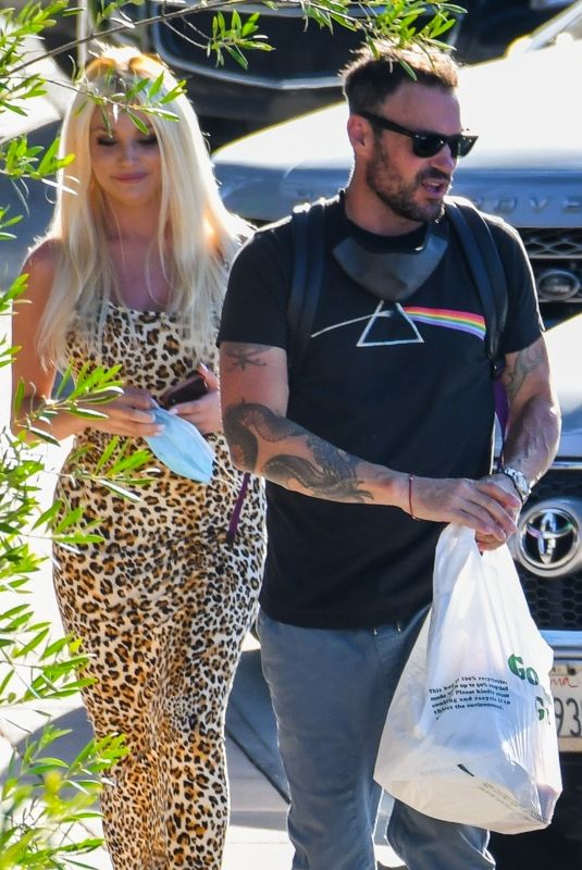 Courtney Stodden And Brian Austin Green Out For Lunch In Los Angeles 06