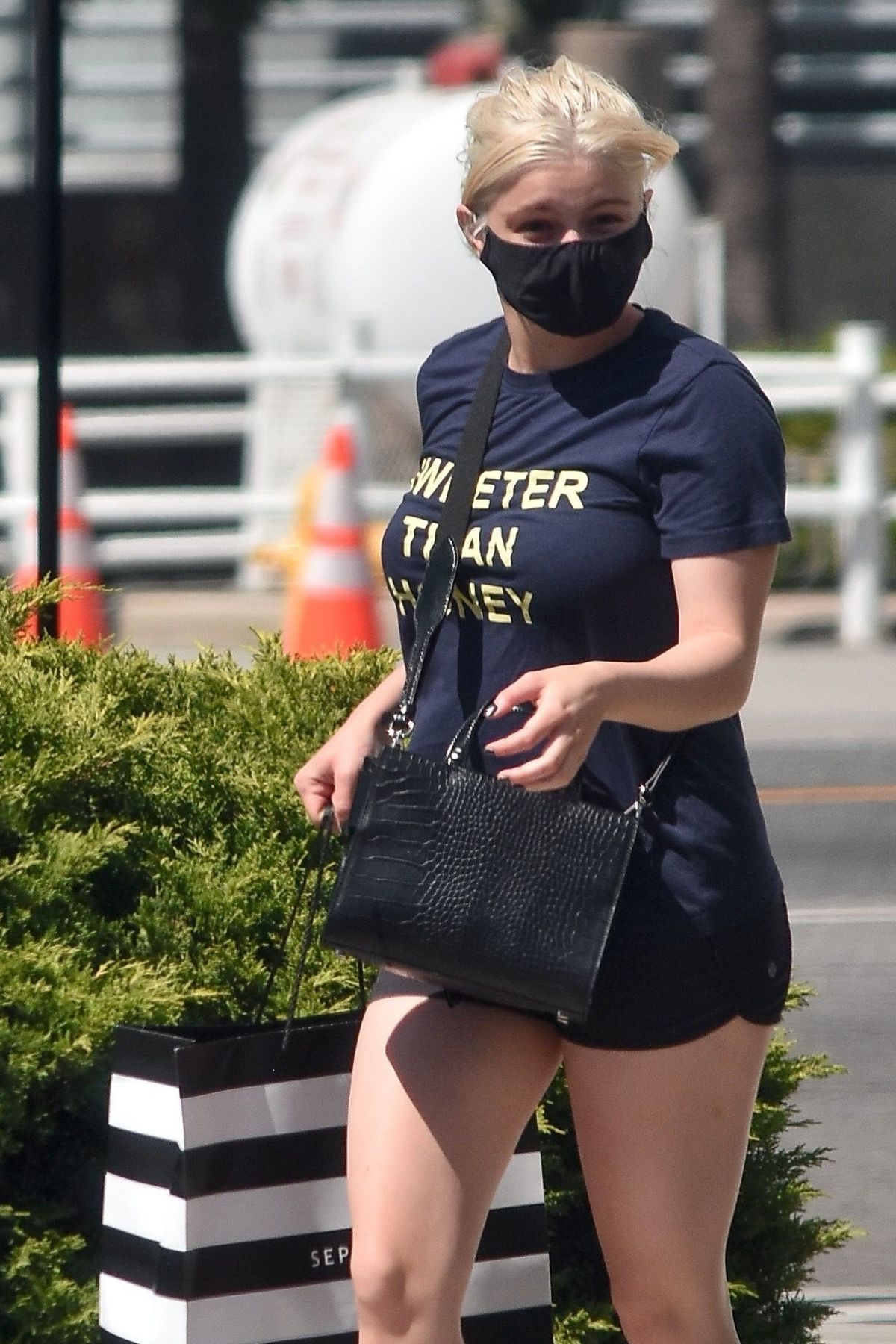 ARIEL WINTER Shopping at Sephora in Los Angeles 07/07/2020 – HawtCelebs