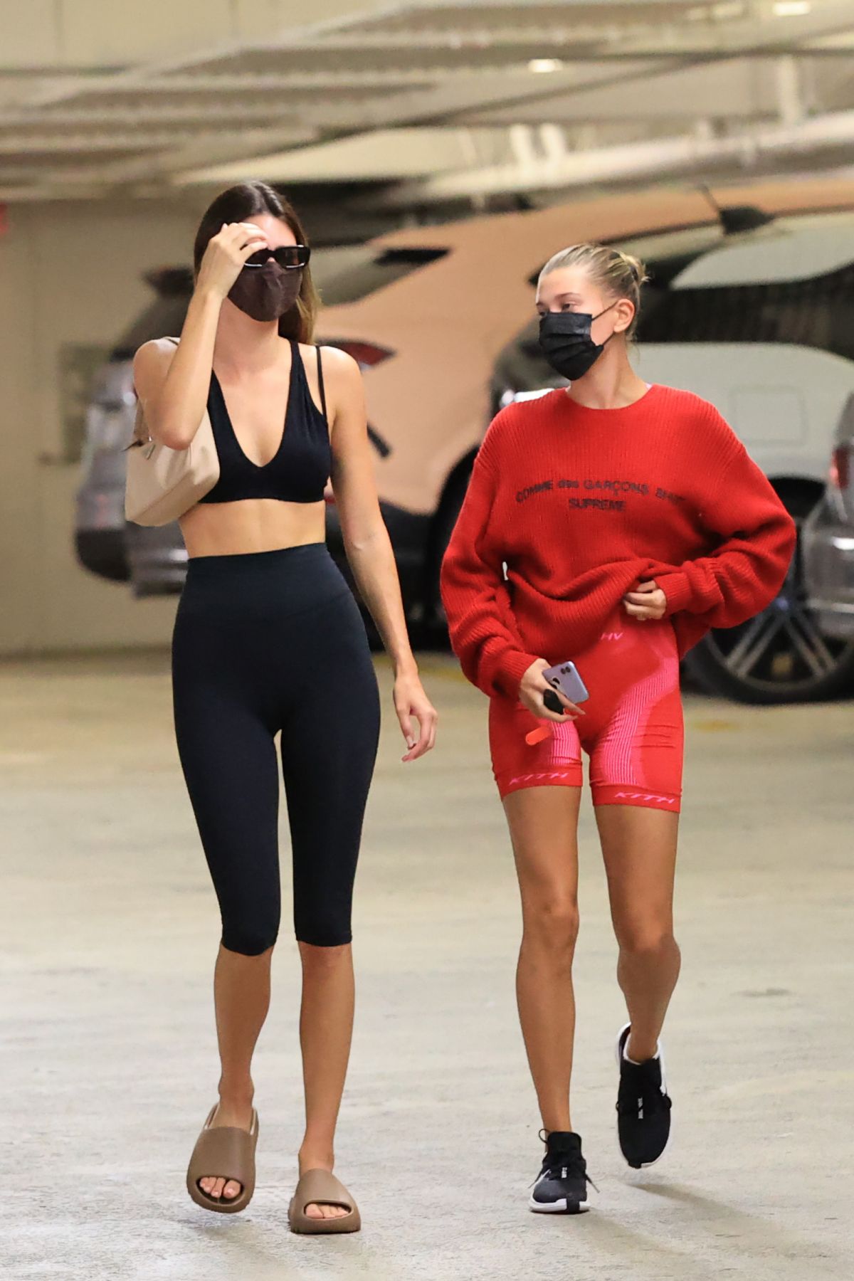 Kendall Jenner And Hailey Bieber Shopping Grocvery In Los Angeles
