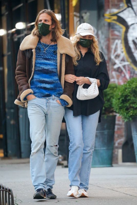 Pregnant Elsa Hosk And Tom Daly Out In New York 10142020 Hawtcelebs 