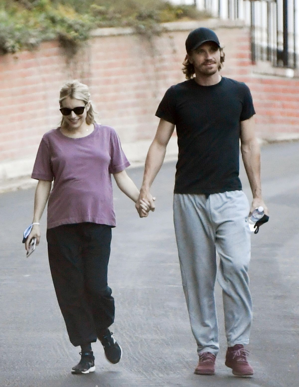 Emma Roberts & Garrett Hedlund 1st Pics Since Pregnancy News – Hollywood  Life