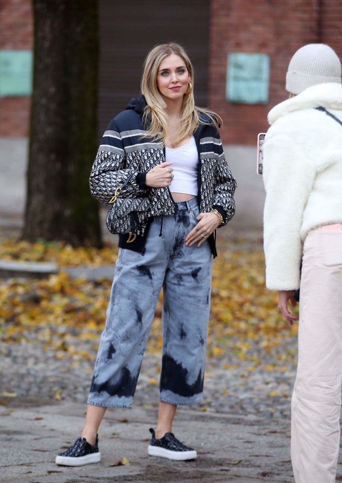 chiara-ferragni-out-and-about-in-milan-12-16-2020-4.jpg