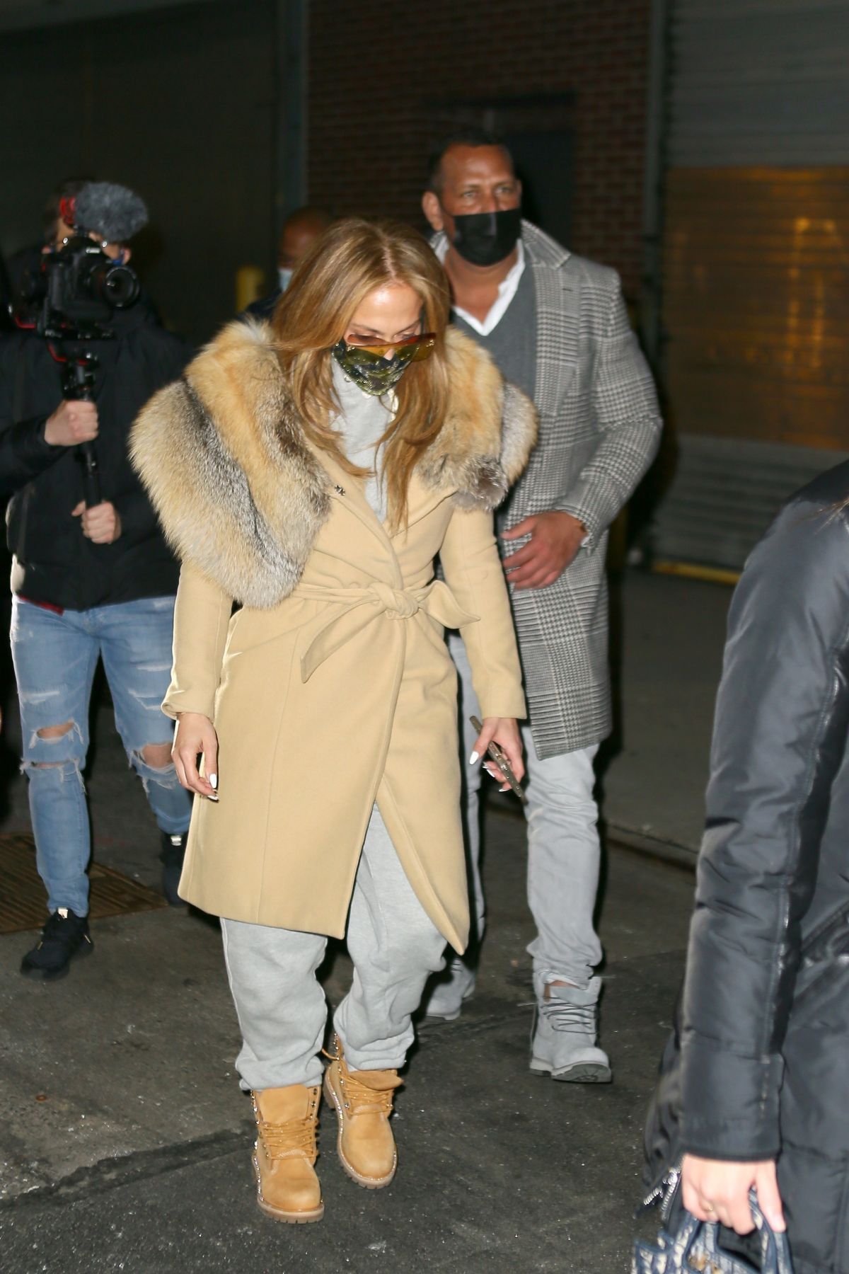 JENNIFER LOPEZ Leaves Rehearsal for Her New Year’s Eve Performance in ...